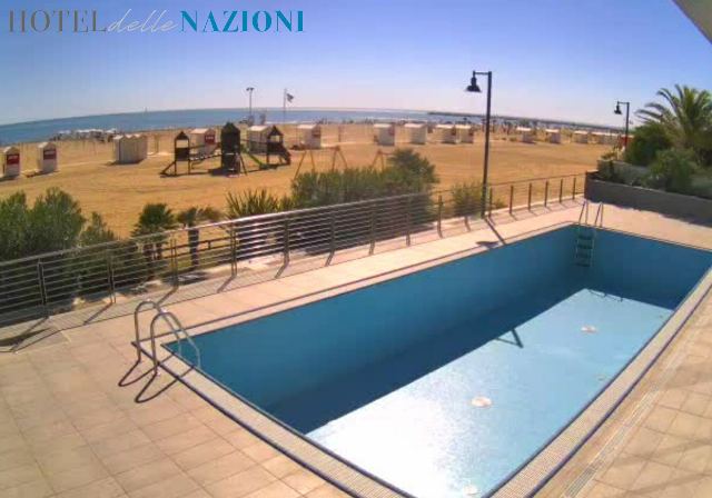 Hotel delle Nazioni a Caorle in diretta: Spiaggia di Ponente, spiaggia di ponente