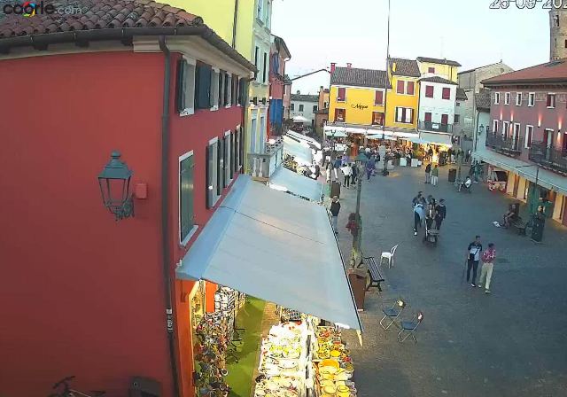 Webcam Caorle Piazza Pio X a Caorle in diretta: Centro storico, centro storico