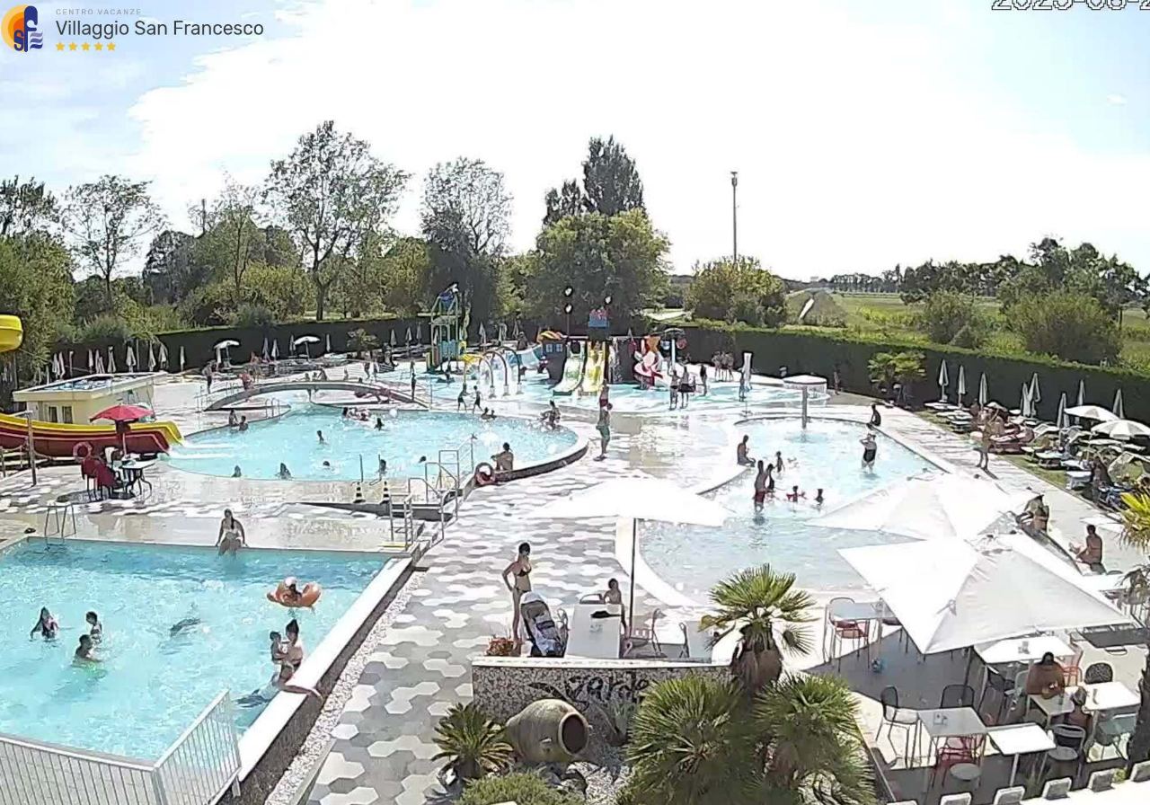 San Francesco Water Park Holiday Village a Caorle in diretta: San Francesco Village Water Park, duna verde